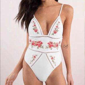 NWT XS Tobi floral monokini